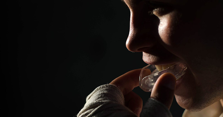 Bir Sporcu İçin Diş İmplantı Ne Kadar Güvenli?